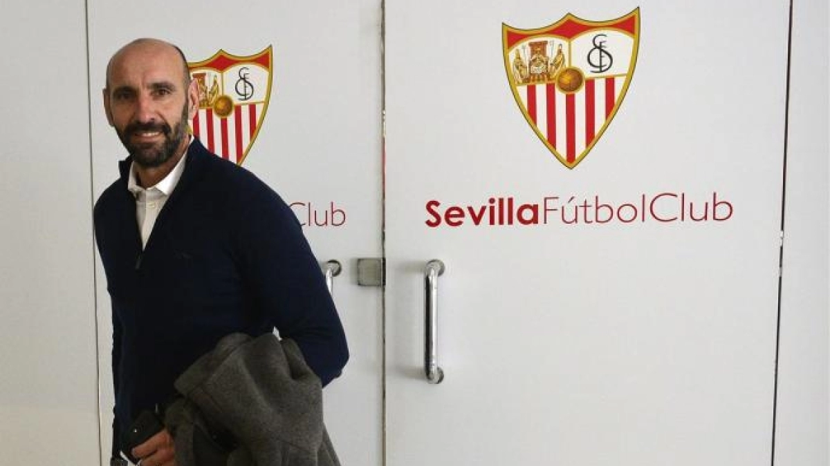 Monchi quiere reforzar el lateral zurdo del Sevilla / Elperiodico.com