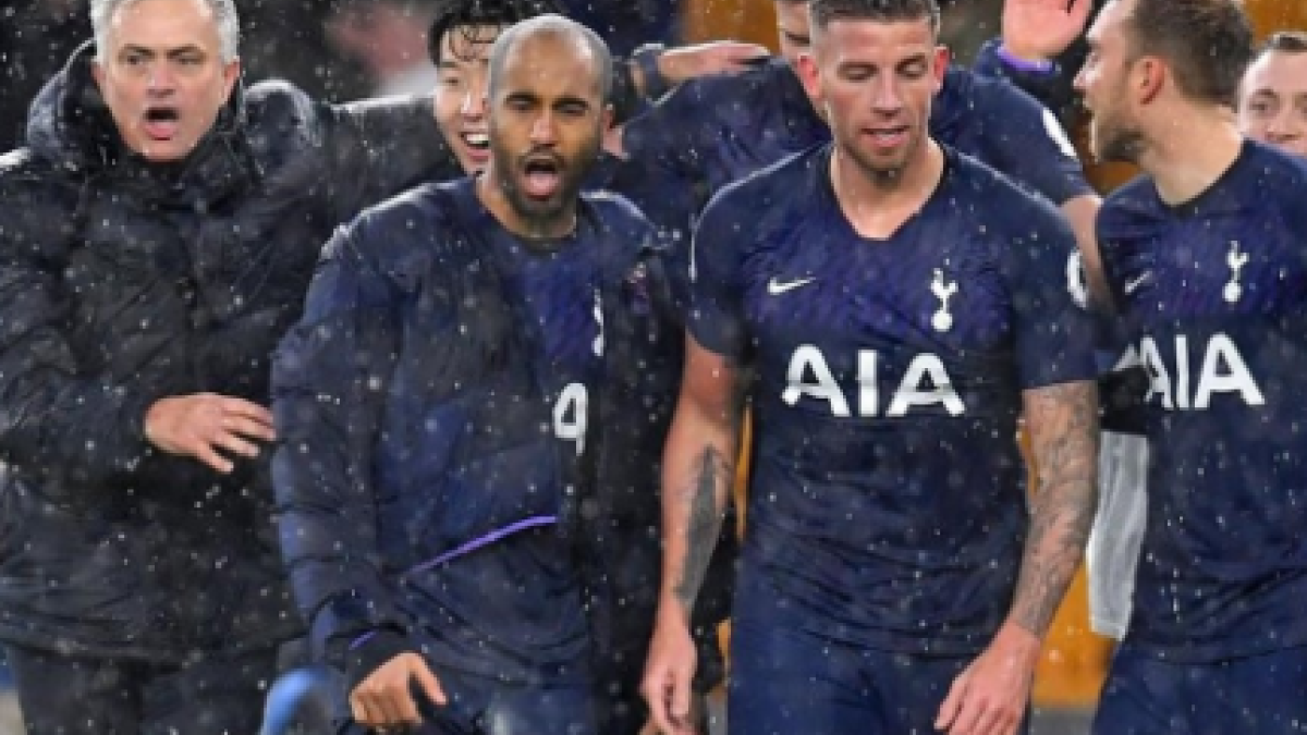 El once que ha formado Mou en el Tottenham "Foto: El Periódico"