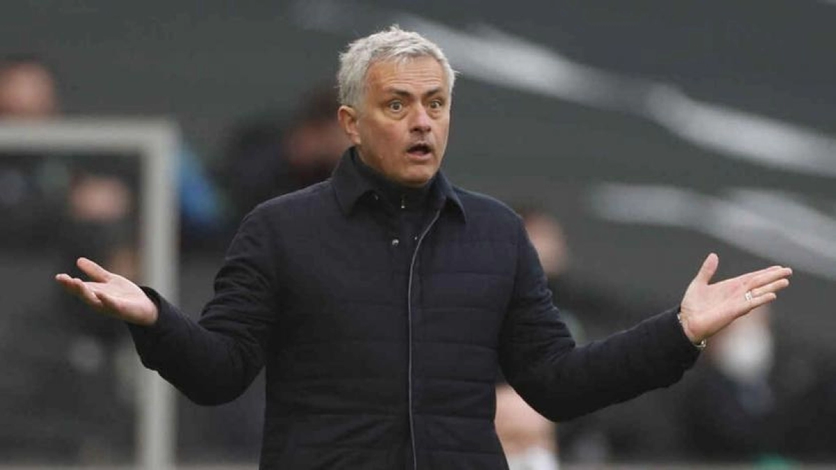 Mourinho vuelve a poner sus ojos en el Manchester United para reforzar la Roma / Elespanol.com