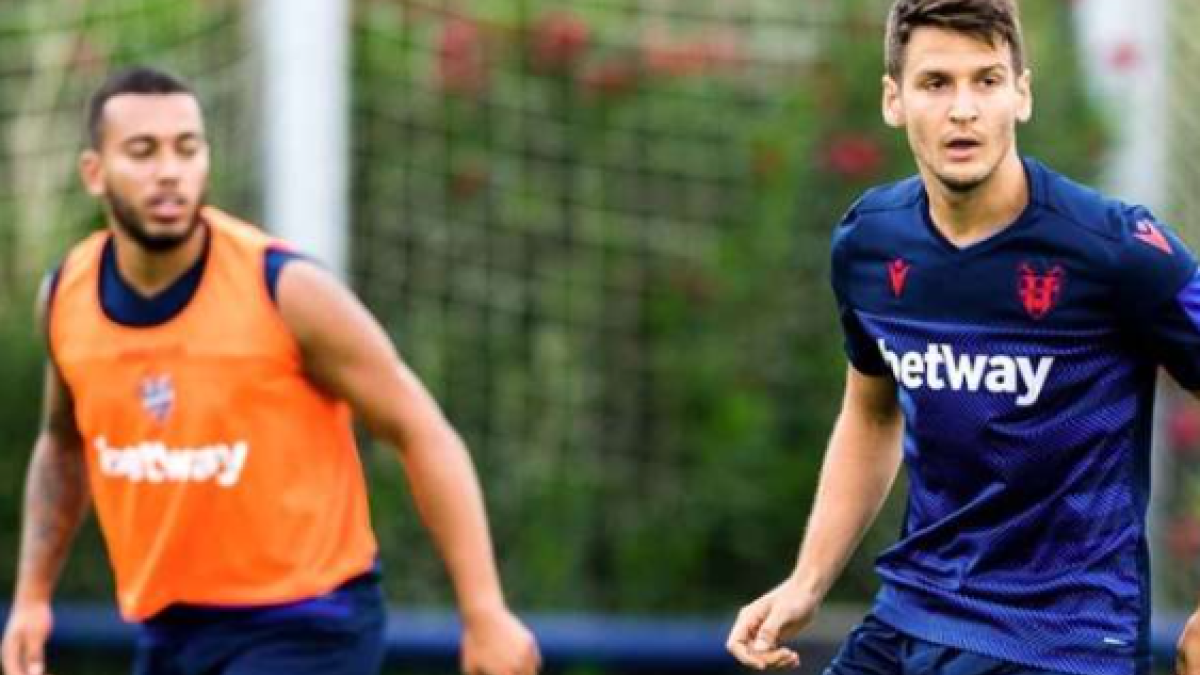 Los rumores de fichajes del Valencia CF apuntan a Nemanja Radoja "Foto: BeSoccer"