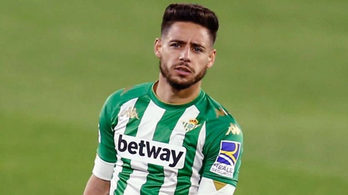 Oferta turca por Álex Moreno / Teamtalk.com