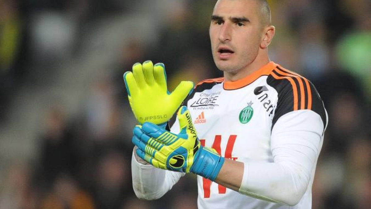 OFICIAL: Ruffier rescinde su contrato con el Saint-Etienne / Eluniverso.com