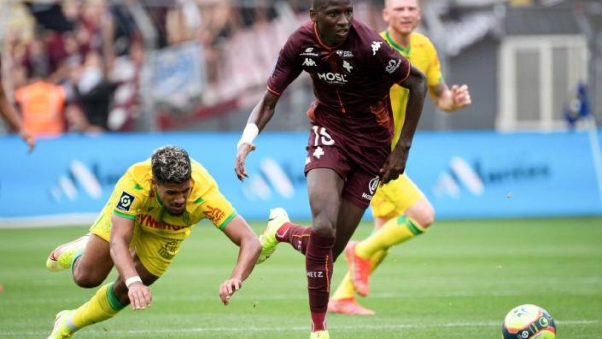 OFICIAL: Pape Matar Sarr, nuevo jugador del Tottenham
