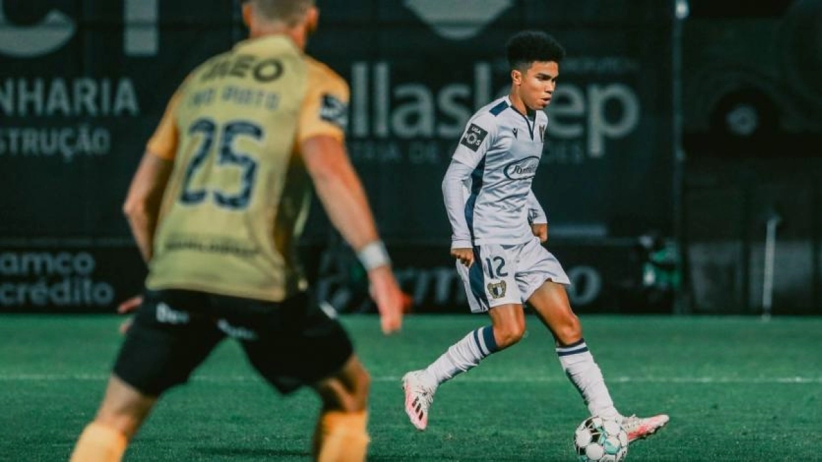 El Manchester United entra en la puja por Gustavo Assuncao