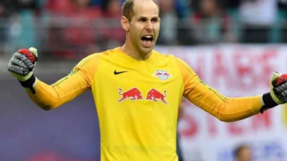 Gulacsi, entre la espada y la pared: puede renovar con el Leipizig o marcharse a Dortmund "Foto: La Colina de Nervión"