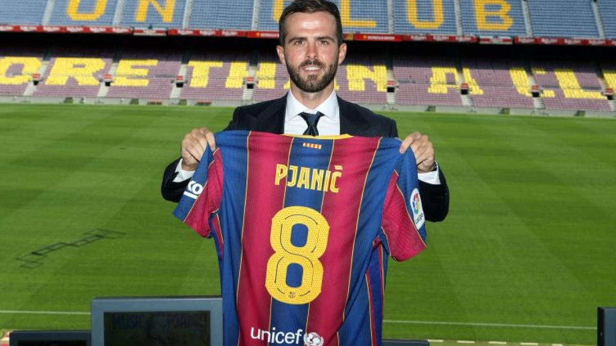 El tiempo confirma el fracaso del Barcelona con Miralem Pjanic