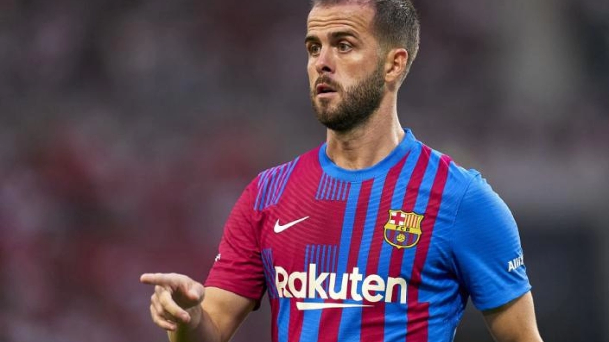 Problemas en el Barcelona: Pjanic no quiere irse / Cadenaser.com