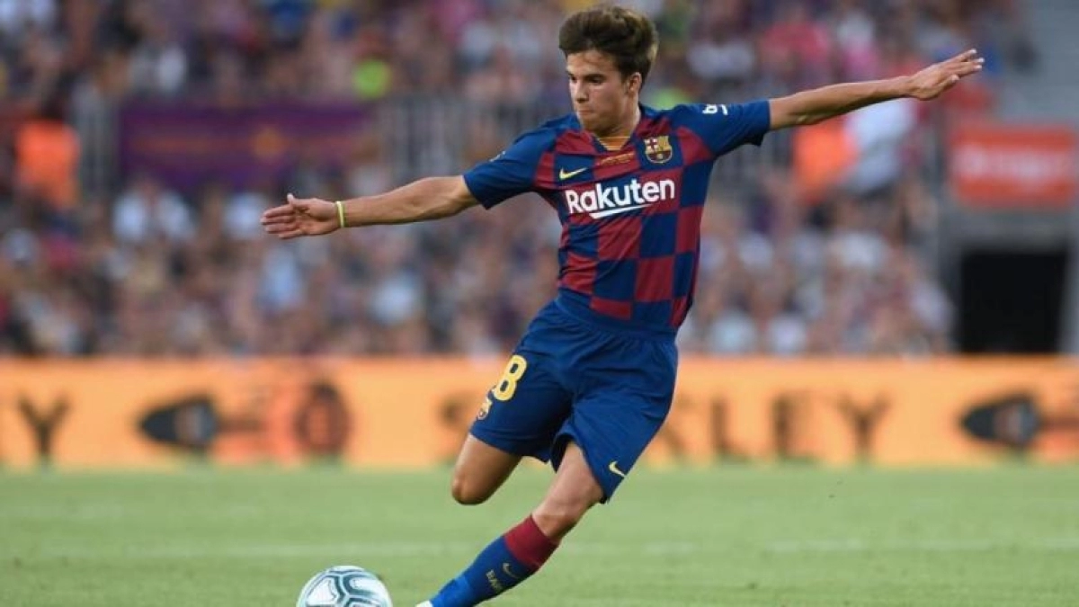El Manchester City sigue la situación de Riqui Puig por petición de Guardiola
