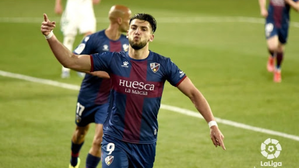 Rafa Mir se deja querer por el Valencia / Laliga.es