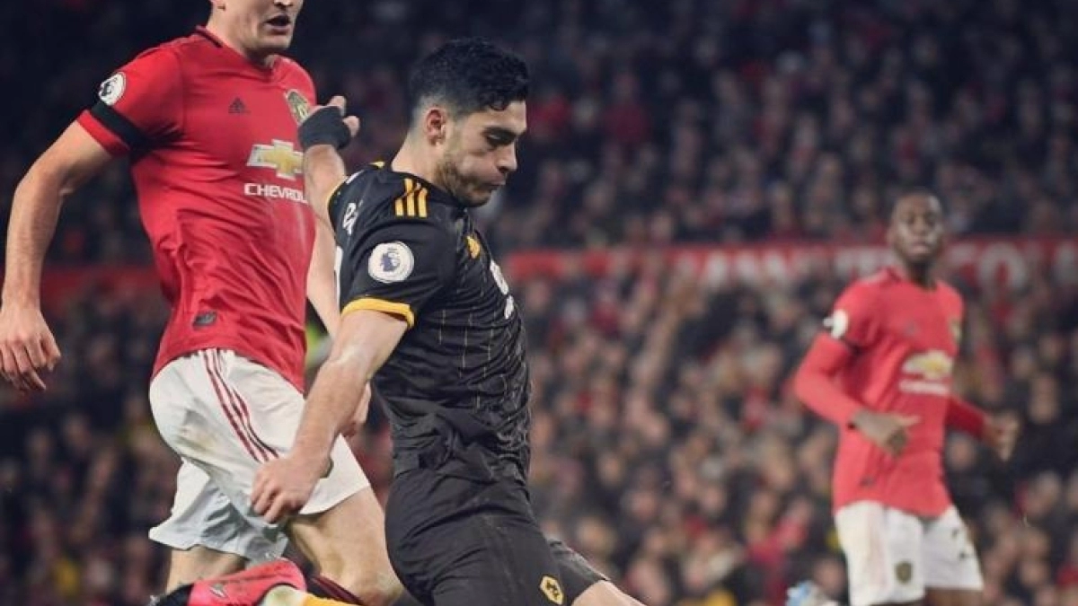 Raúl Jiménez, más cerca del Manchester.