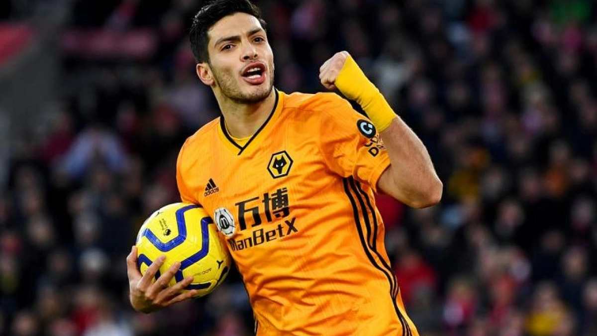 El mexicano es uno del os mejores delanteros de la Premier | FOTO: WOLVERHAMPTON