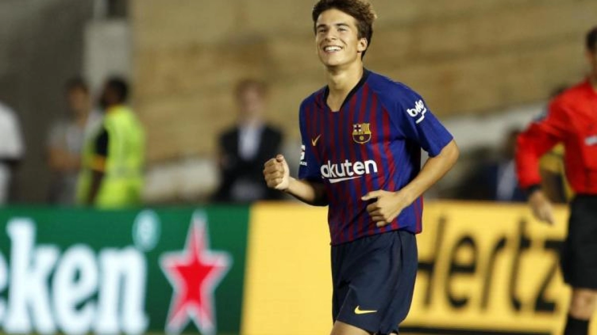  Las dudas del Barcelona con la renovación de Riqui Puig