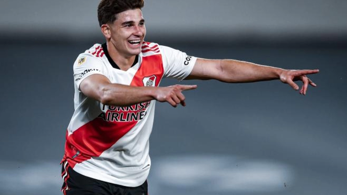 River Plate fija el precio de Julián Álvarez para el mercado invernal europeo