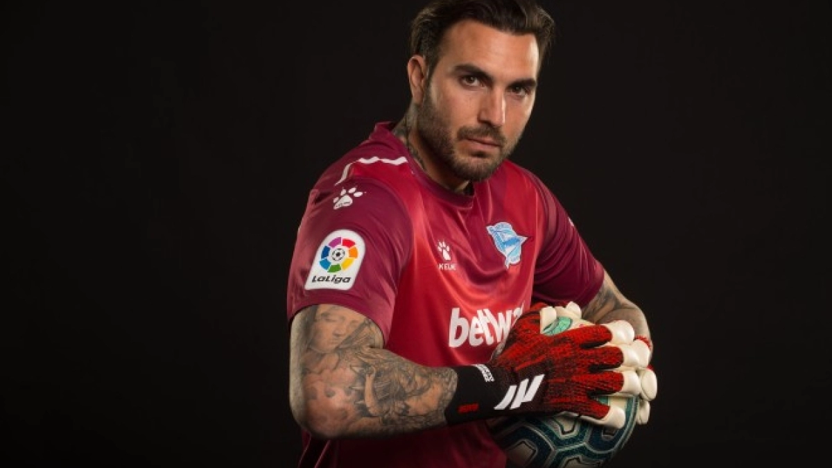 Roberto Jiménez: ‘bueno, bonito y barato’. Foto: Deportivo Alavés