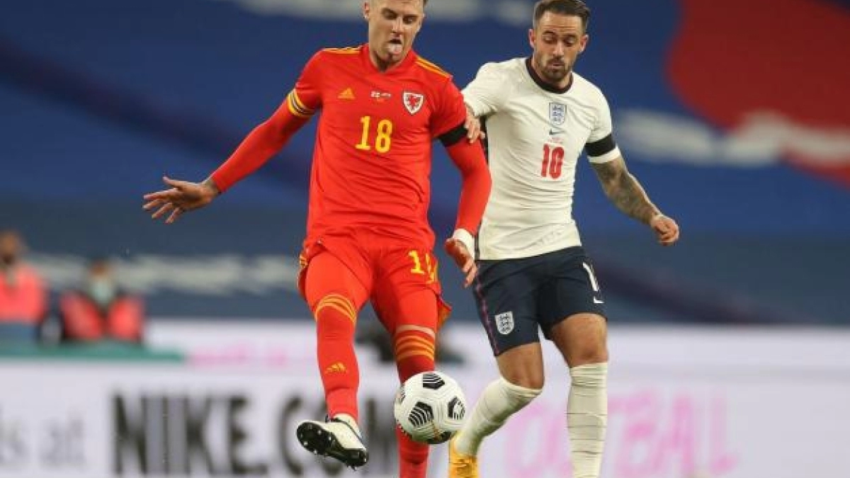 El Tottenham lanza su primera oferta por Joe Rodon