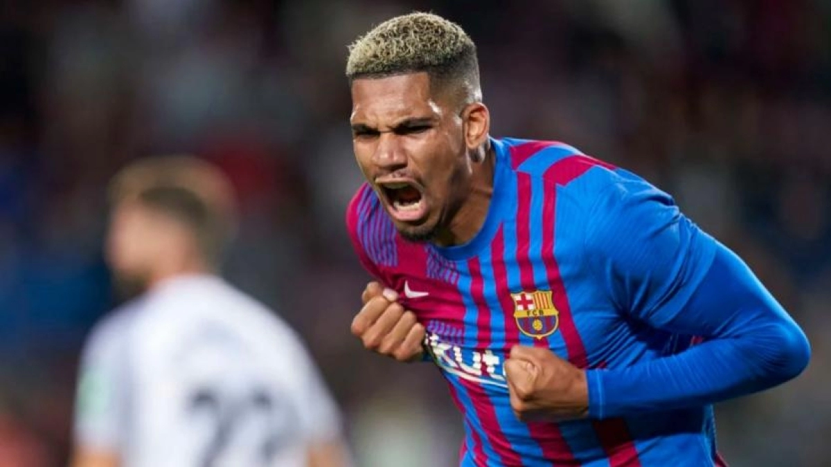 Fichajes Barcelona: Ronald Araújo también gusta a Ralf Rangnick "Foto: Sport"