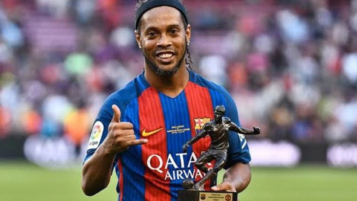 Ronaldinho señala al futuro nueve del Barça / Mediotiempo.com