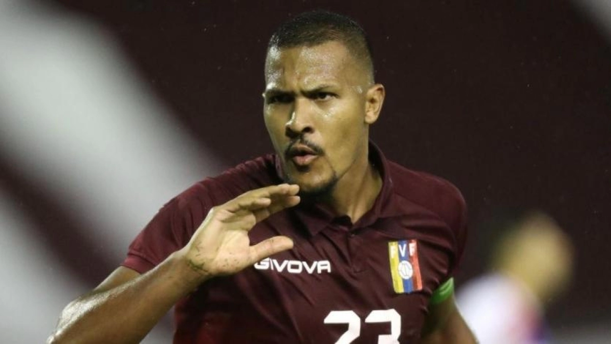 Salomón Rondón vuelve a ofrecerse a Boca Juniors