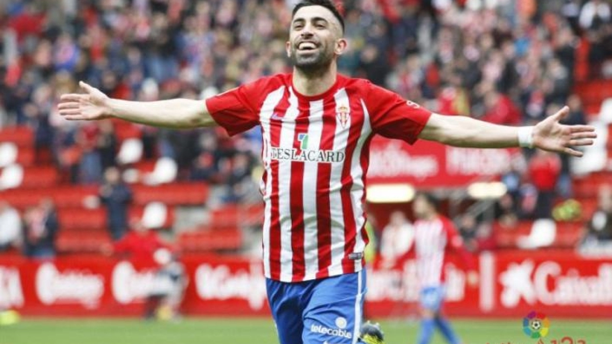 "Oficial: Michael Santos ya es de CD Talleres./ Foto: La Voz de Asturias"