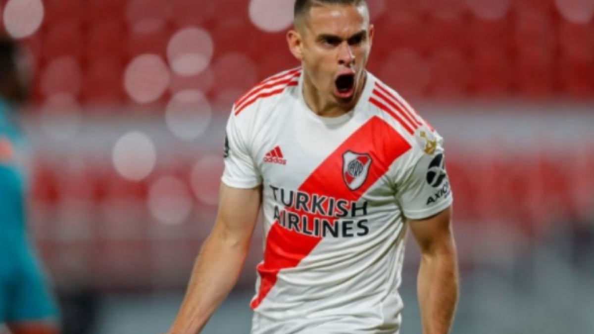 Los dos delanteros que podrían suplir a Santos Borré "Foto: Marca"