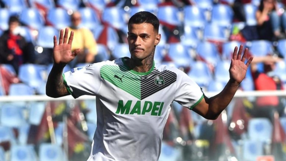 El West Ham le quiere quitar al PSG el fichaje de Scamacca