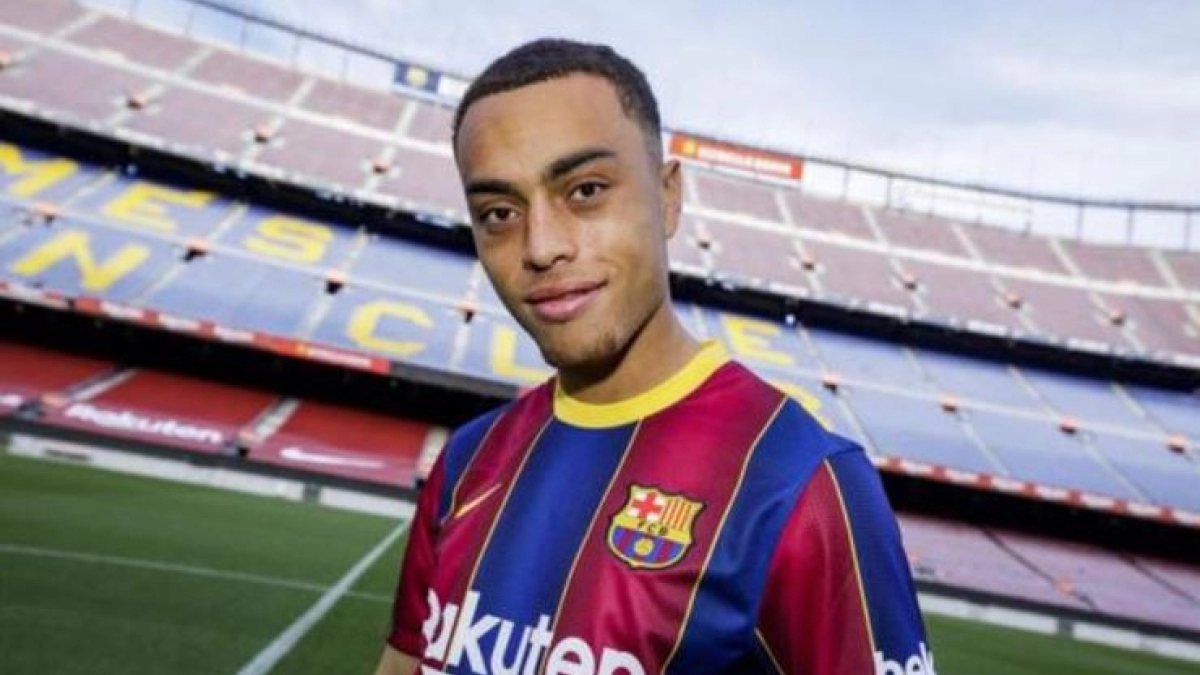 La AS Roma también pregunta por Sergiño Dest "Foto: Mundo Deportivo"