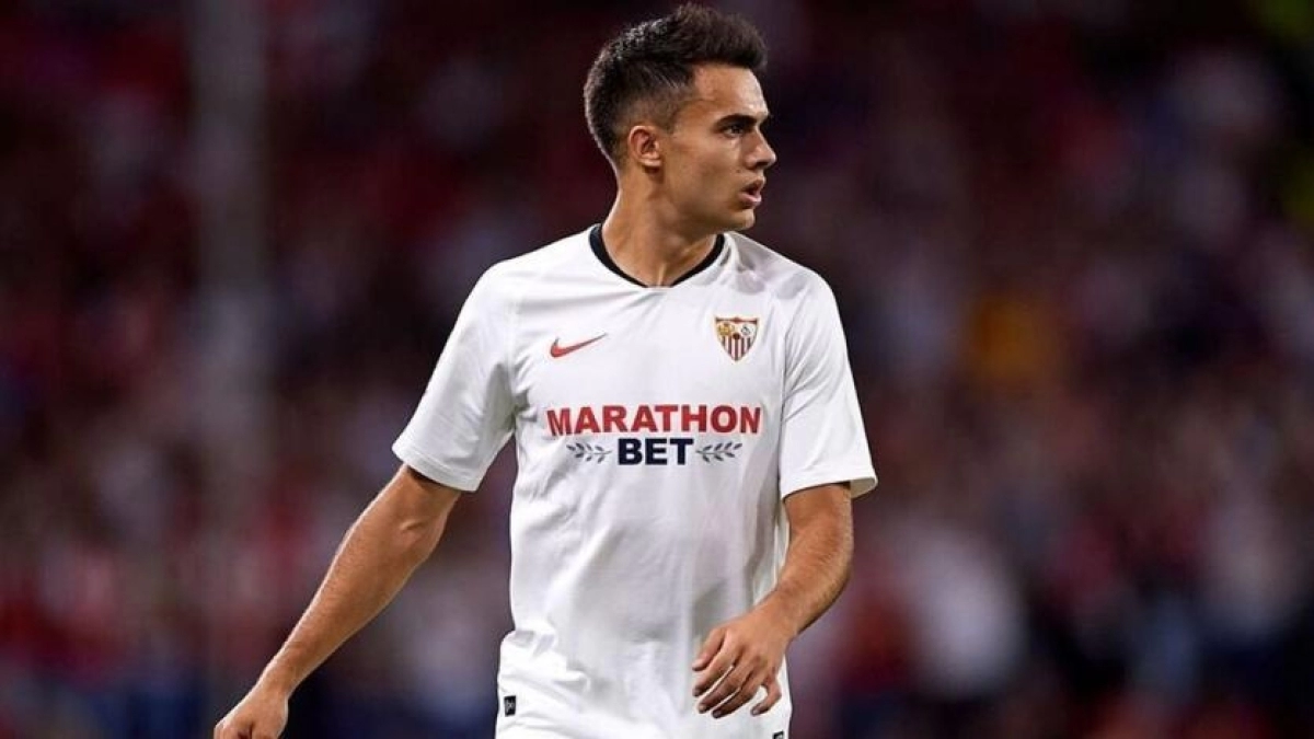 Reguilón a un paso de renovar por el Sevilla FC. Foto: El Español