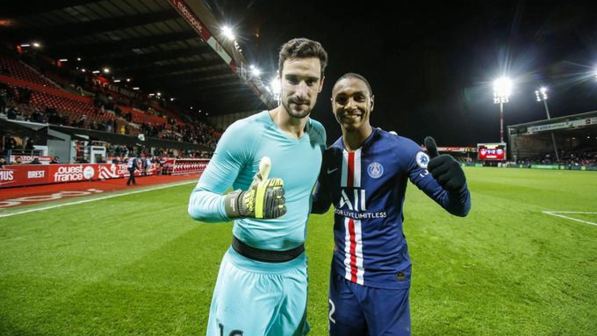 El PSG no quiere a Sergio Rico / Eldesmarque.com