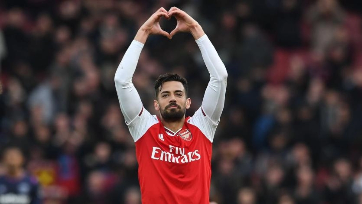 Pablo Marí no quiere salir de Europa y tiene 3 novias