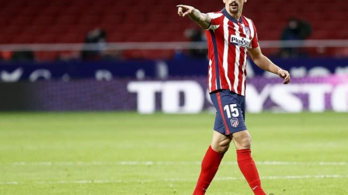 El Manchester United agrega a Stefan Savic a su lista de objetivos