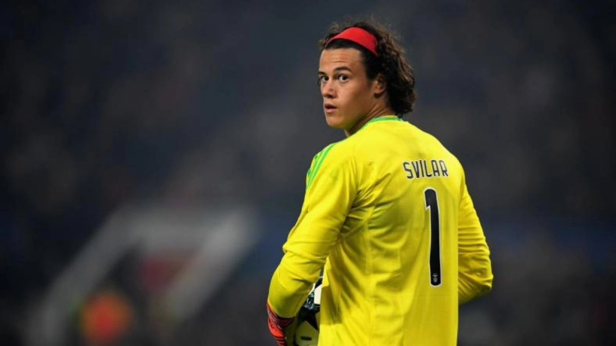 La Real Sociedad le quiere quitar a la Roma el fichaje de Mile Svilar 