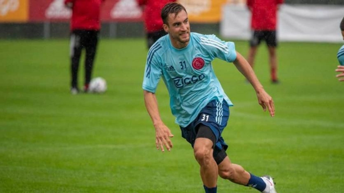 El Manchester United descarta a Alex Telles y va por Nicolás Tagliafico