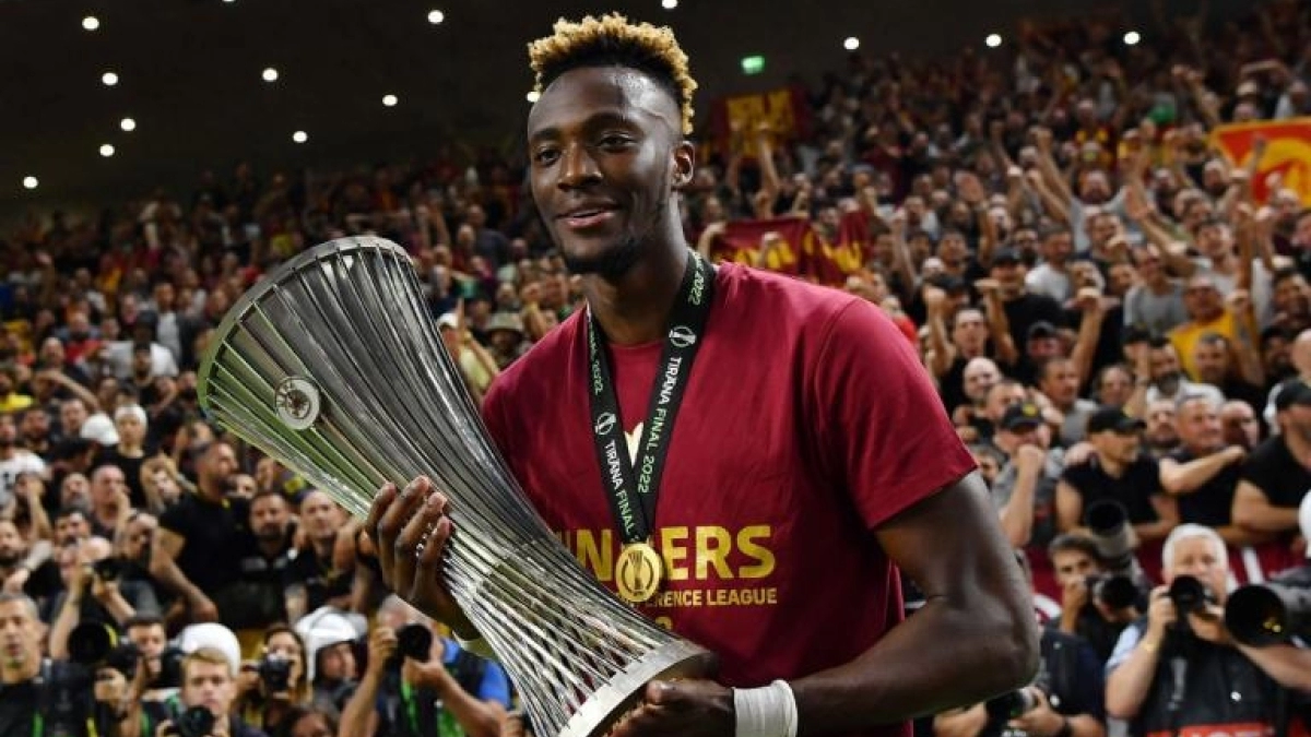La Roma retendrá a Tammy Abraham hasta 2023