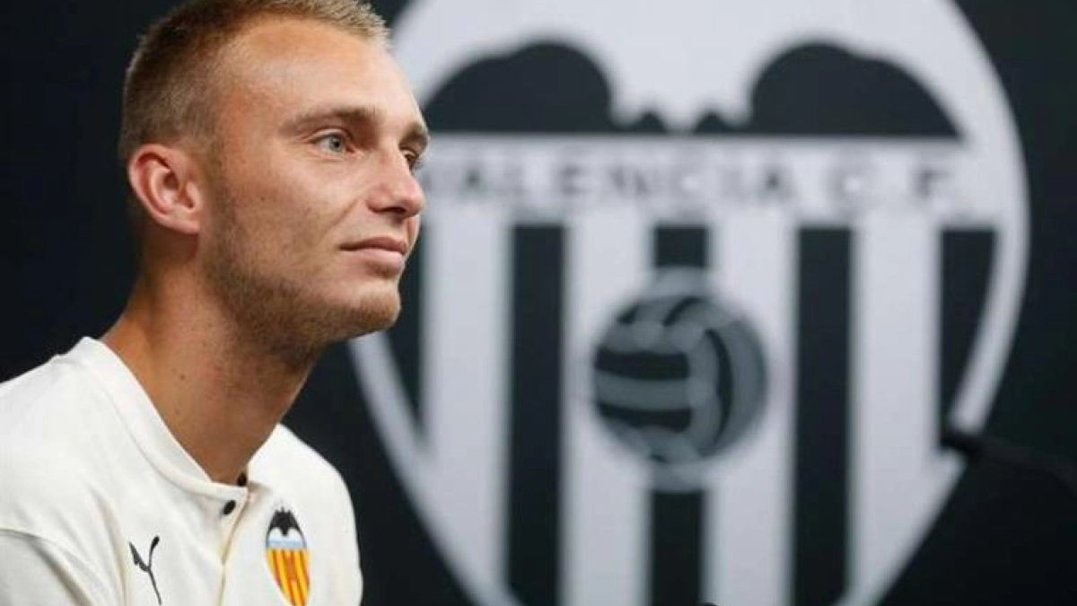Temor en el Valencia con la lesión de Cillessen / Besoccer.com