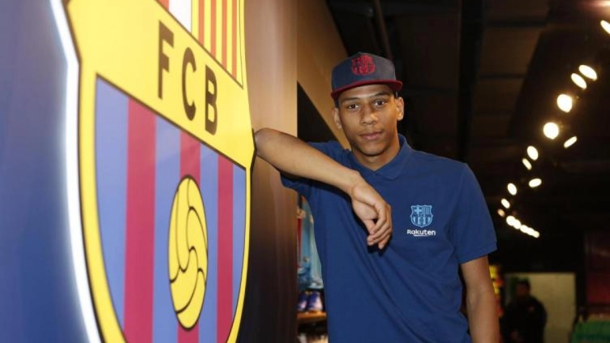 El negocio a la vista del Barcelona con Jean Clair Todibo