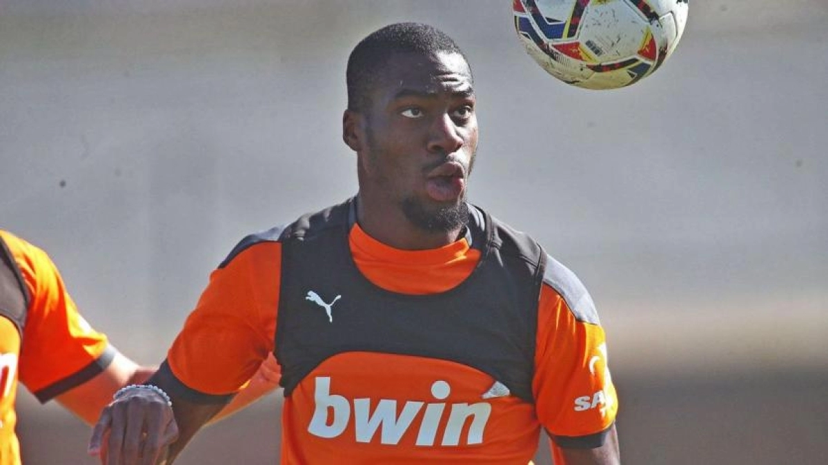 Una semana más para cerrar el fichaje de Kondogbia / Levante-Emv