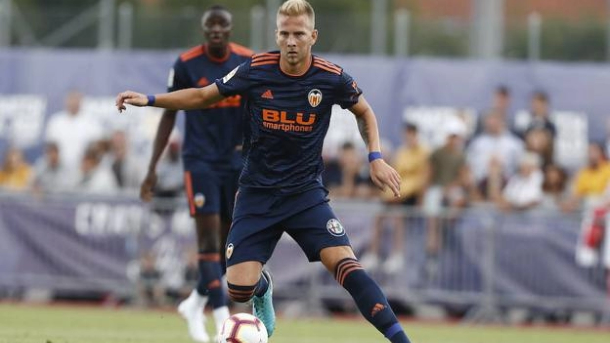 Uros Racic, el 'nuevo Parejo' del Valencia / Lasprovincias.es
