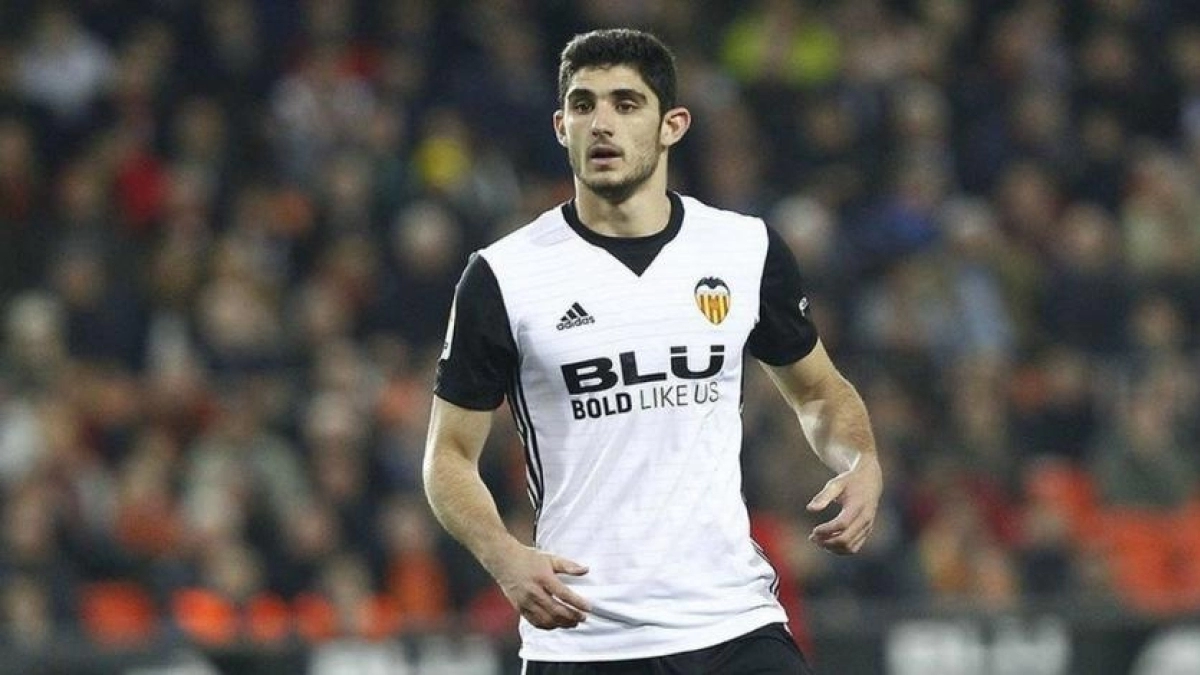El Valencia escuchará ofertas por Gonçalo Guedes. Foto: El Español