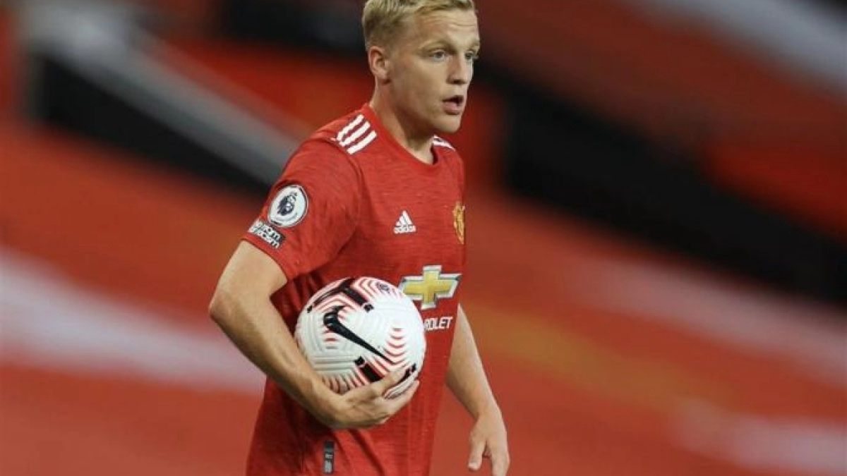 Van de Beek buscará una salida del United en el mercado invernal