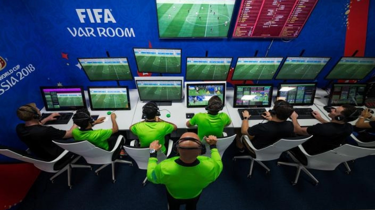 El VAR entrará en una nueva liga en 2021. Foto: xataka.com