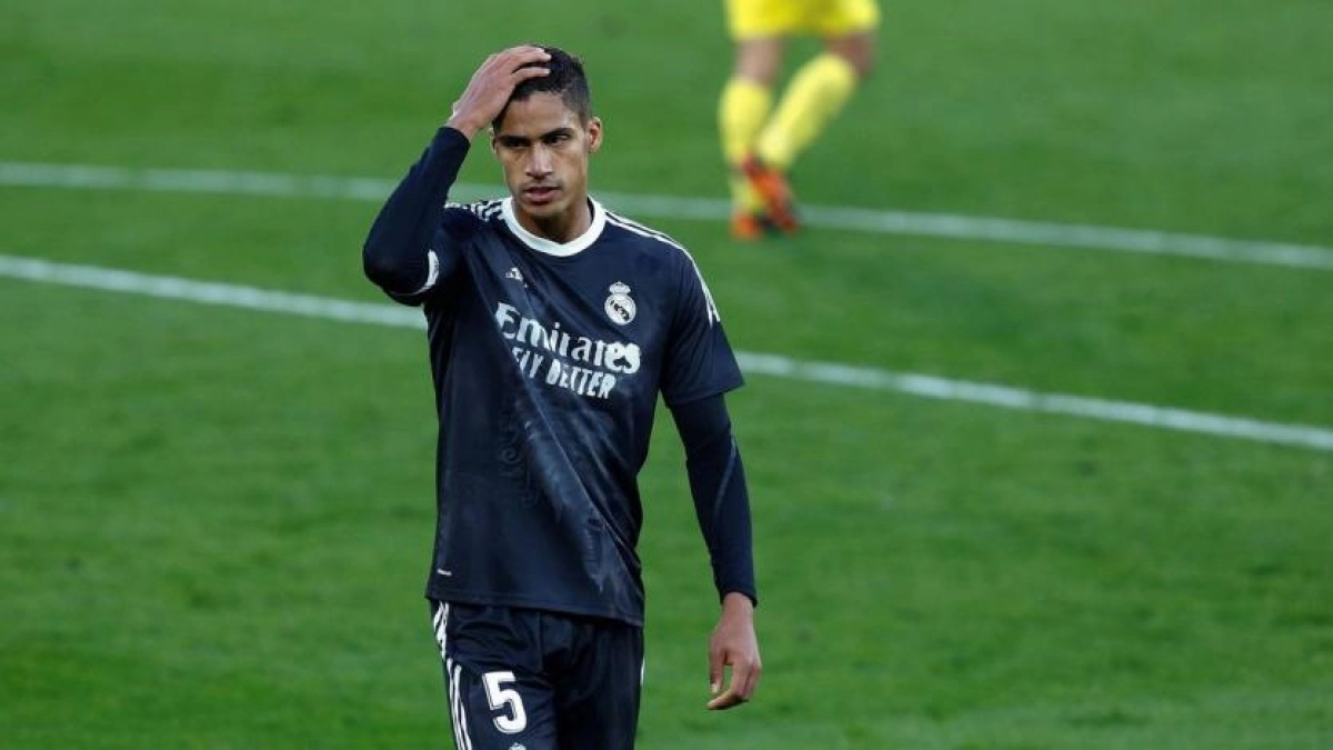 El Manchester United tiene negociaciones avanzadas con Varane