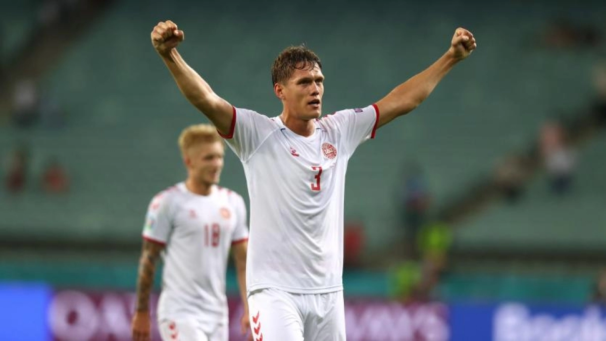 OFICIAL: Jannik Vestergaard, nuevo central del Leicester City