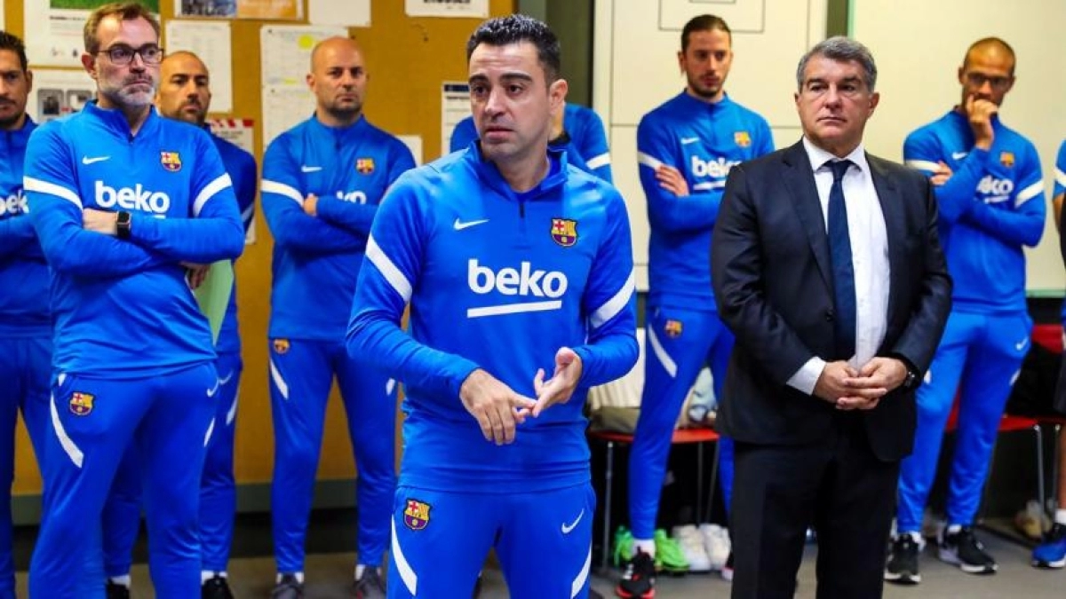 El vestuario del Barcelona, indignado con los nuevos fichajes