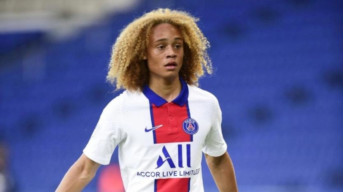 Tensión entre PSG y Xavi Simons: la renovación no avanza "Foto: Sport"