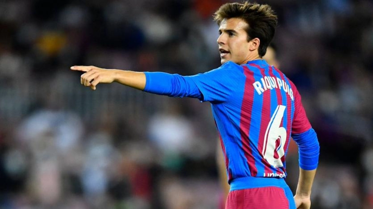 Xavi tampoco confía en él: El Barça escuchará ofertas por Riqui Puig