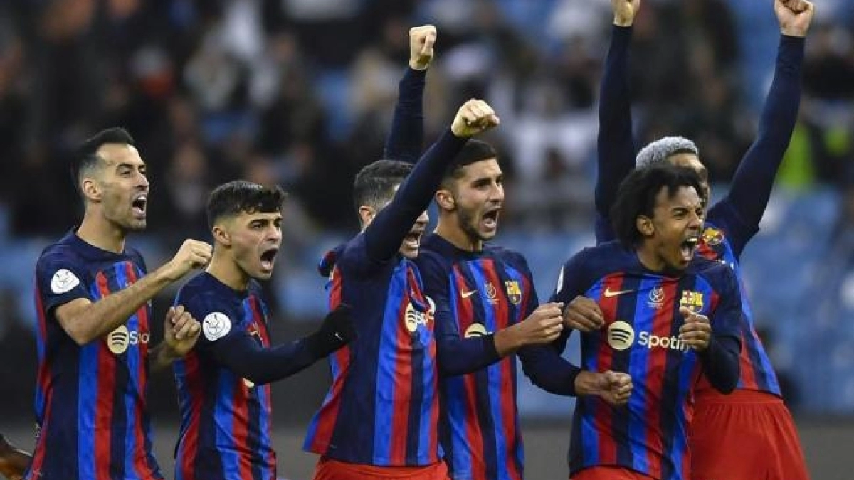 Los jugadores del Barcelona celebran la victoria. Foto: SPORT
