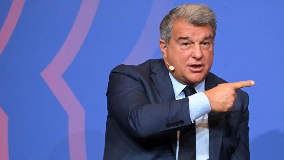 El mediocentro que el Barça rastrea en la Premier / Okdiario.com