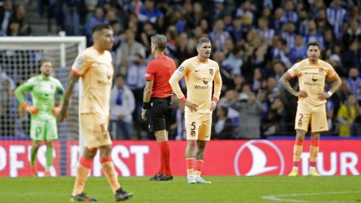 El Atlético, obligado a vender tras el fracaso europeo