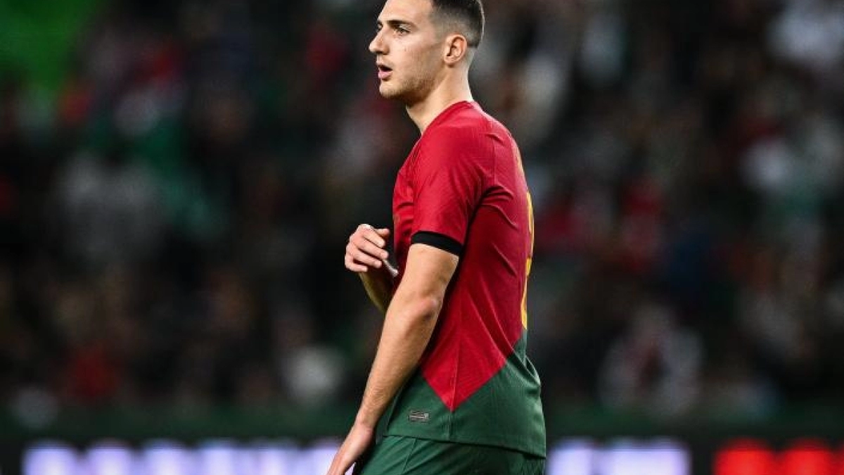 El luso seguirá en el Manchester United. Foto: @ManUtd