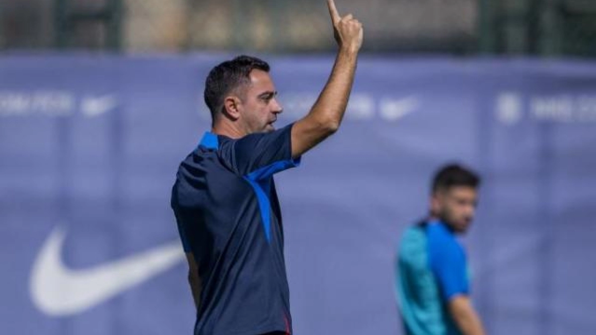 Xavi Hernández dirige un entrenamiento del FC Barcelona. Foto: El Desmarque